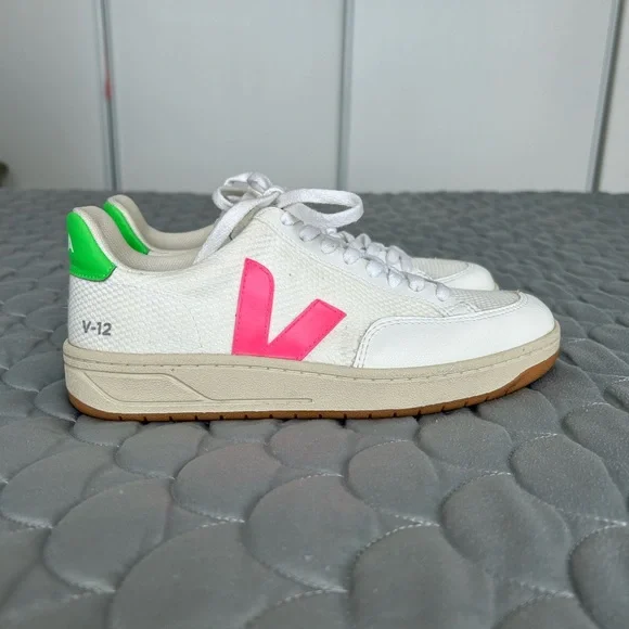 Veja | Shoes | Veja Sneakers V2 Pinkgreen On White Size Us 7